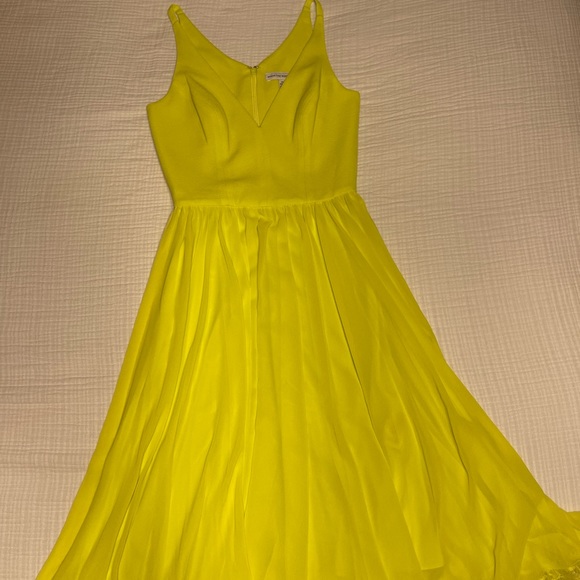 Stunning Alicia Mixed Media Midi Dress in Lemongrass. - Picture 4 of 8
